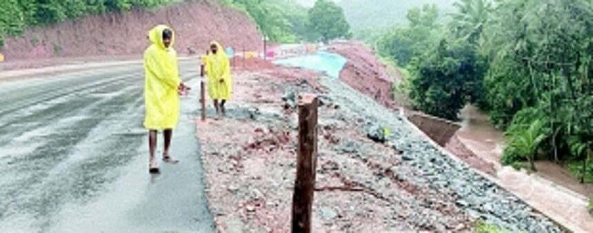Retaining wall collapse leaves Bethora-Borim road in bad shape as cracks appear 1 Retaining wall collapse leaves Bethora-Borim road in bad shape as cracks appear