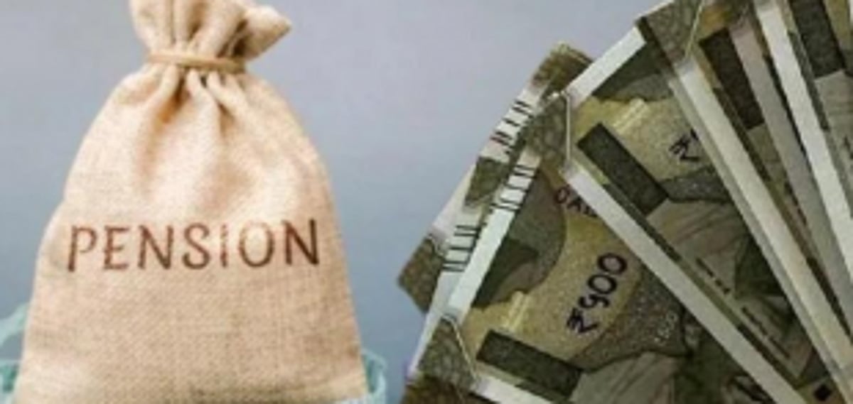 Retired seamen get pension on Christmas eve