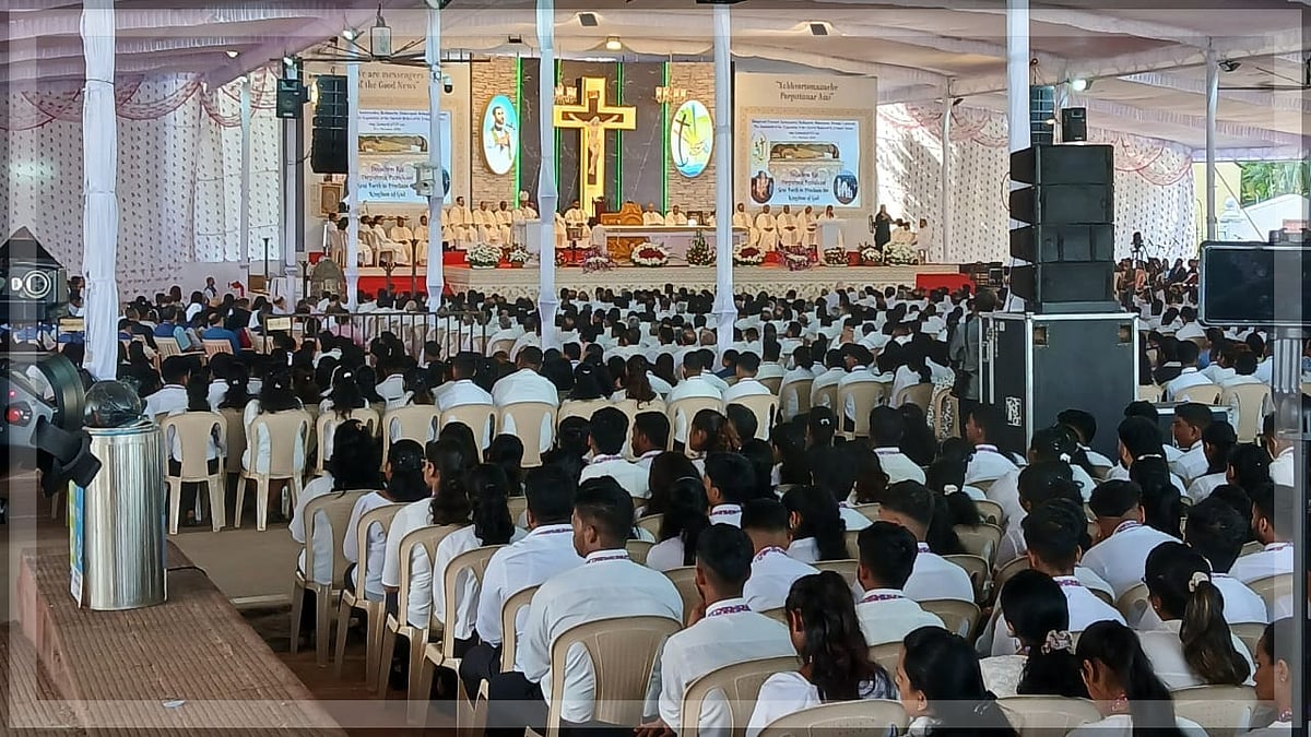 Revelation of Grace: The First Day of the Exposition of Saint Francis Xavier's Sacred Relics