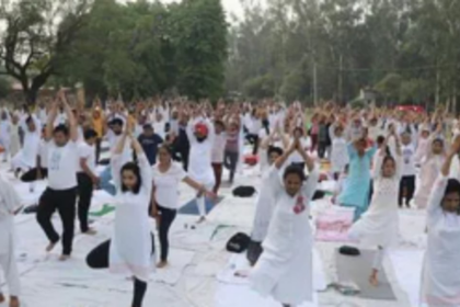 Revoke circular compelling teachers, students to attend yoga event: Cong