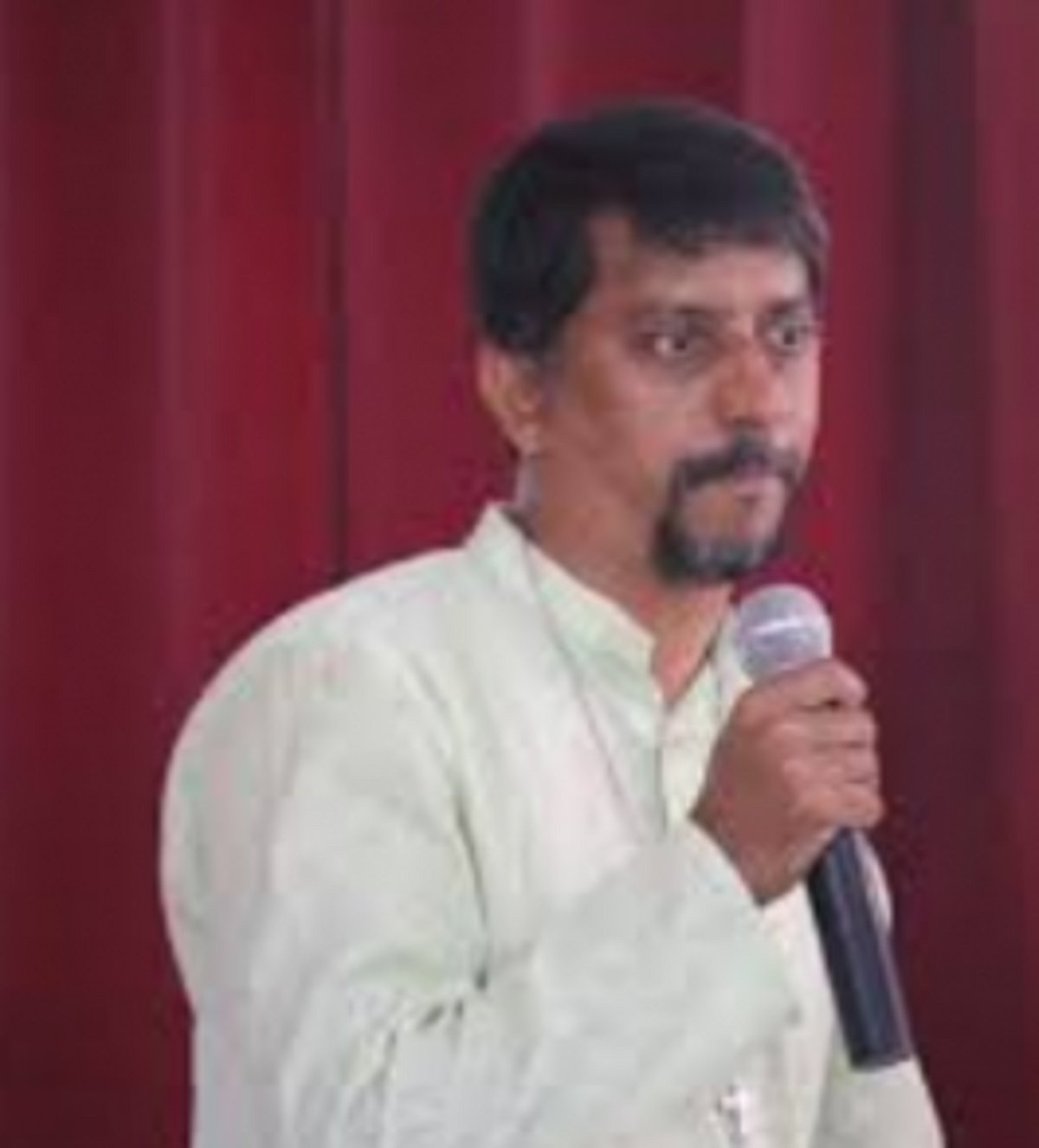 Revolutionary Goans criticises abuse of Fr Bolmax