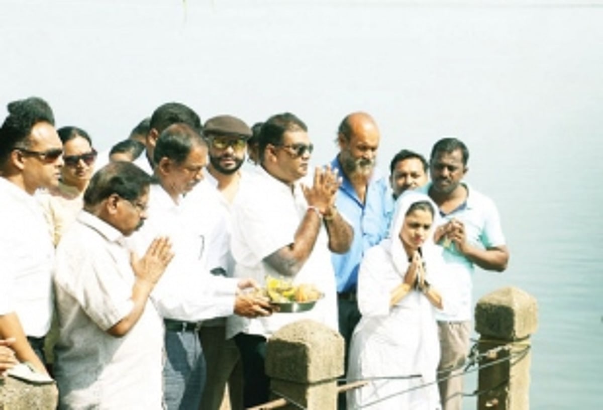 Rewriting political discourse the Cong way