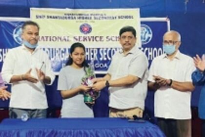 Richa Lavu Govekar ex-student of Shri Shantadurga Higher Secondary School felicitated