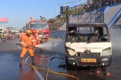 Rickshaw catches fire near Dabolim airport; driver escapes miraculously