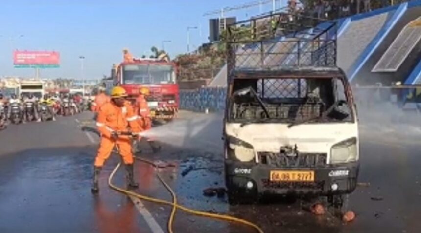 Rickshaw catches fire near Dabolim airport; driver escapes miraculously
