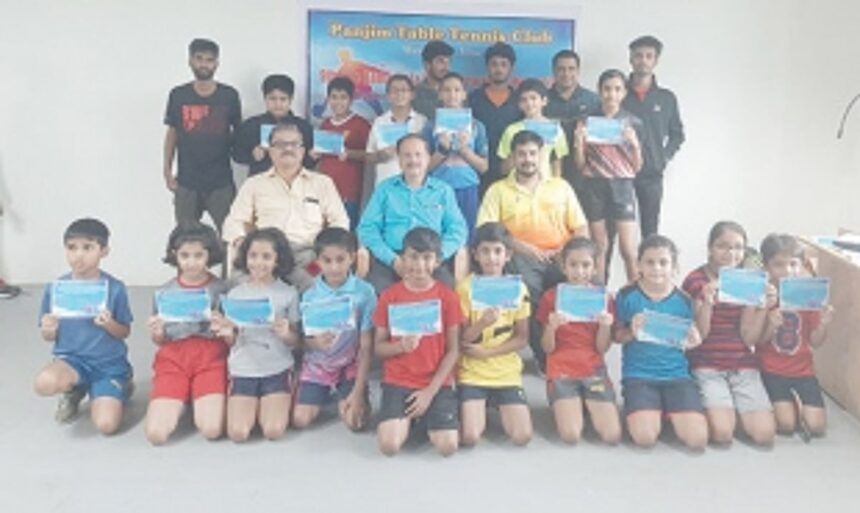 Ridhima, Pradnya, Vivek, Darren in semis