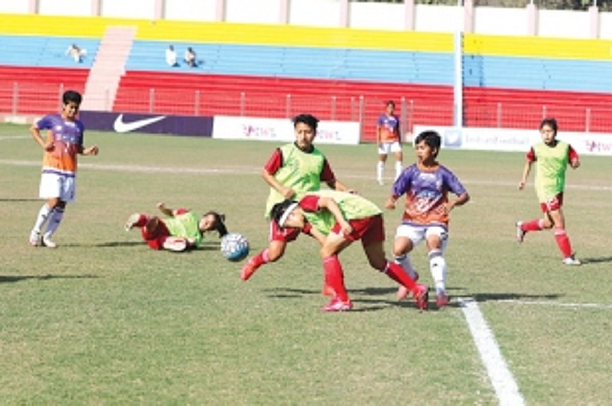 Rising Student's Club, FC Pune City qualify for semis
