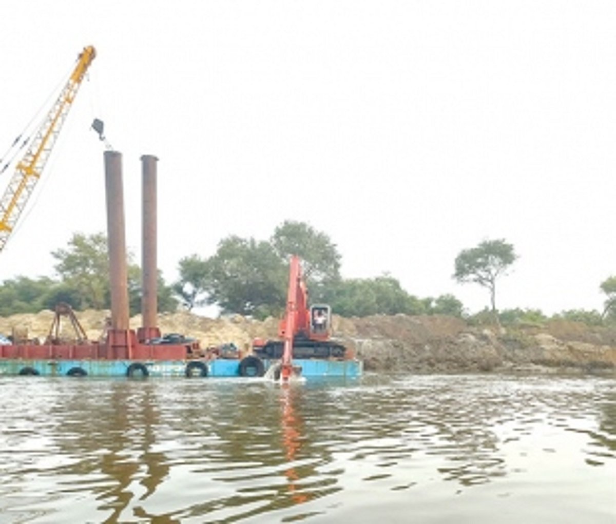 River Sal inspection assesses desilting, sewage line, monsoon flooding concerns