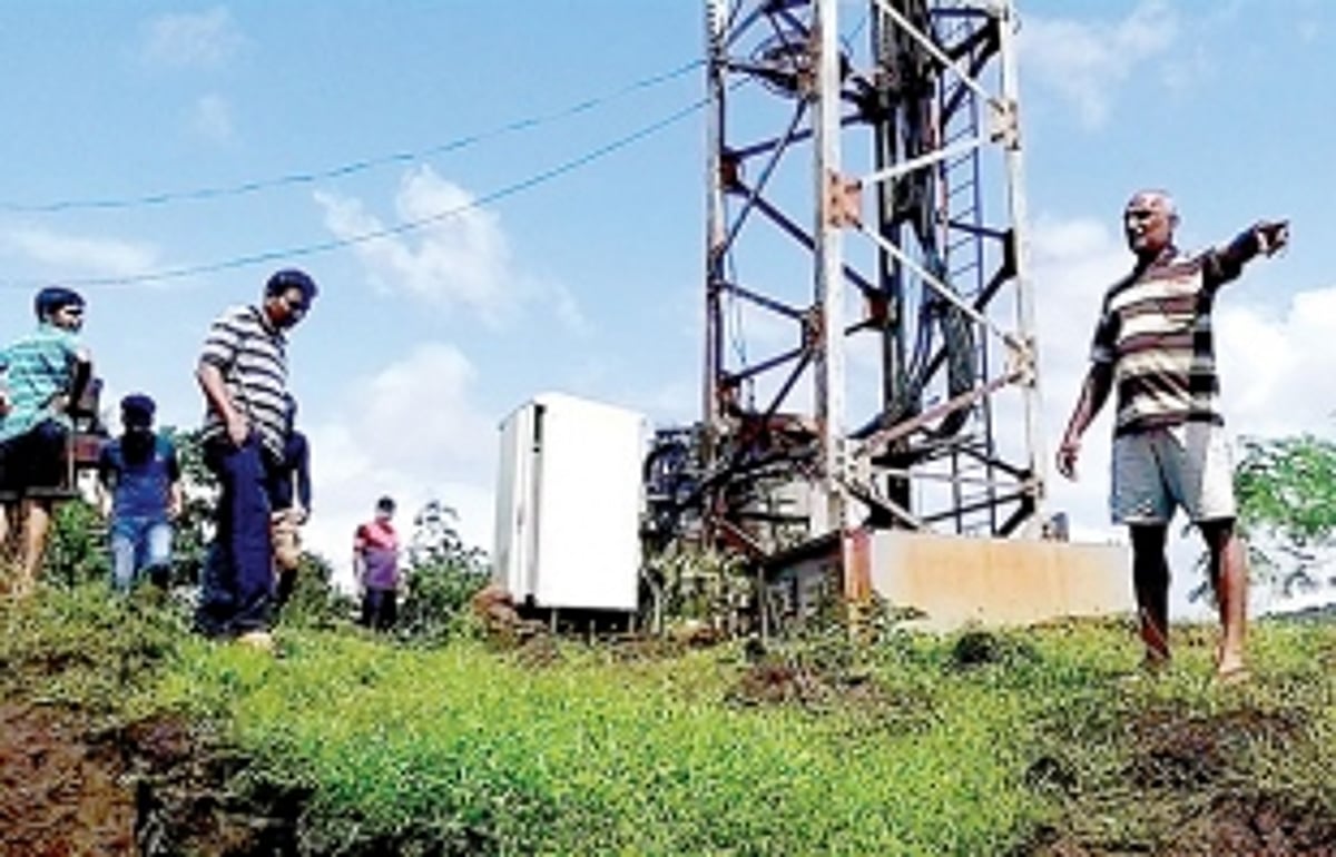 Rivona students missing online classes  due to non-functioning of BSNL tower