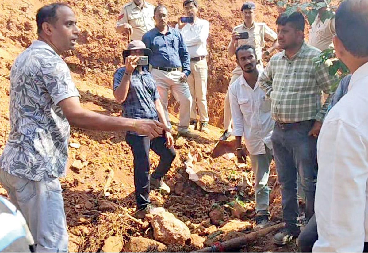 Rly demolition drive leaves Mollo dry