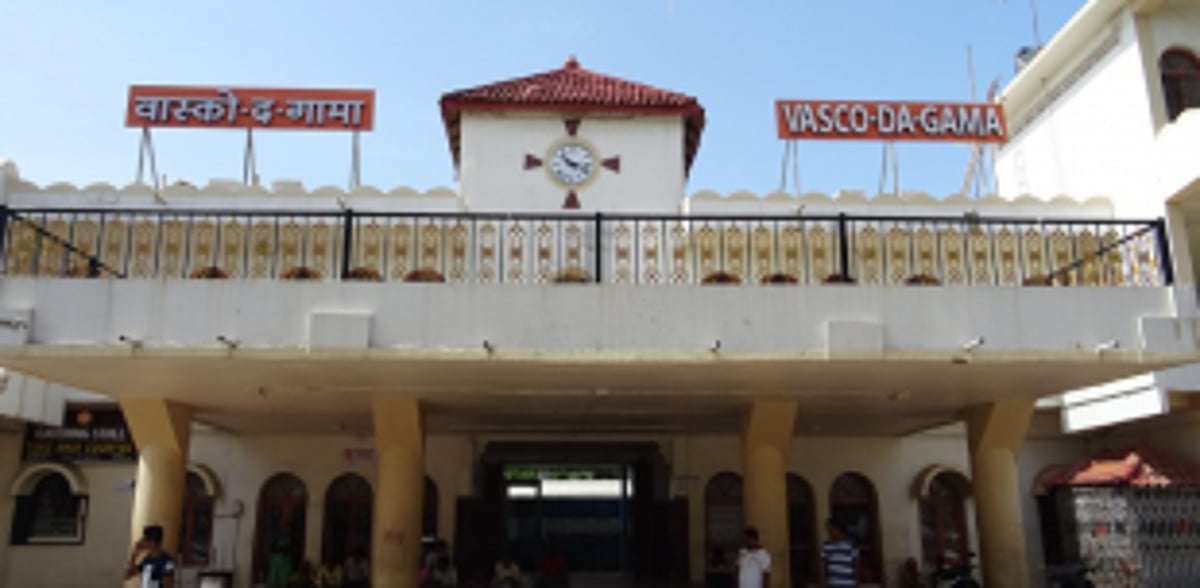 Rly’s decision to   stop passenger   trains condemned