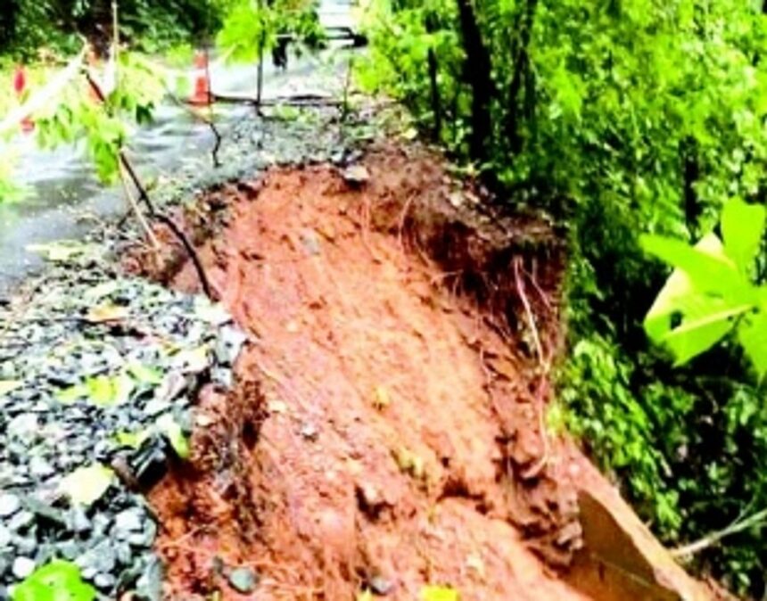 Road collapses at Chorla Ghat; poses threat to motorists