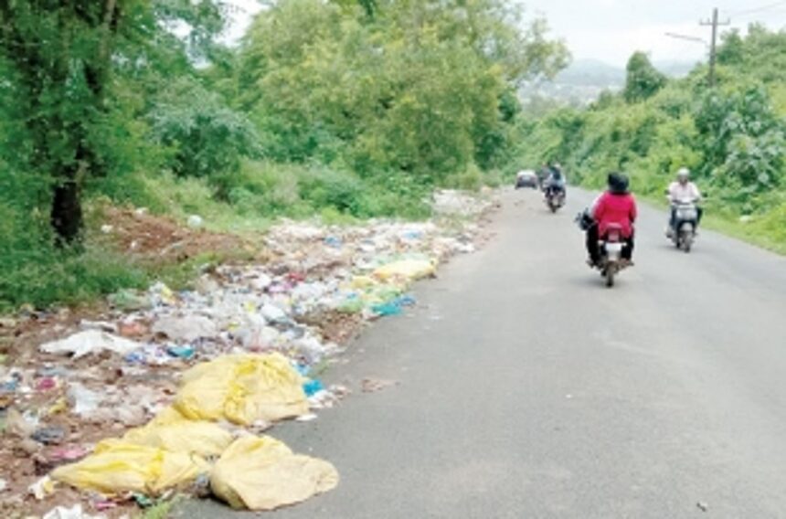 Road leading to Ponda KTC bus stand stinks 1 Road leading to Ponda KTC bus stand stinks