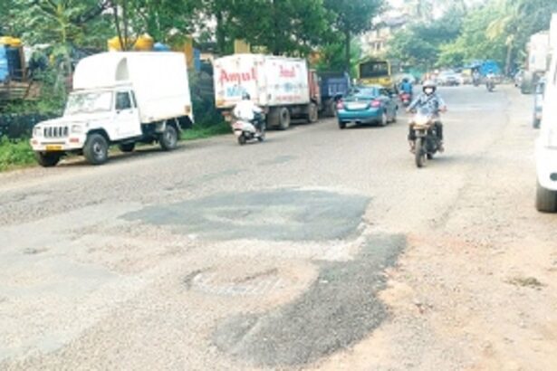Road repairs are of no relief claim Pondaites, demand hot mix carpeting