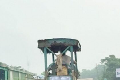 Road roller is an equipment, not a vehicle!
