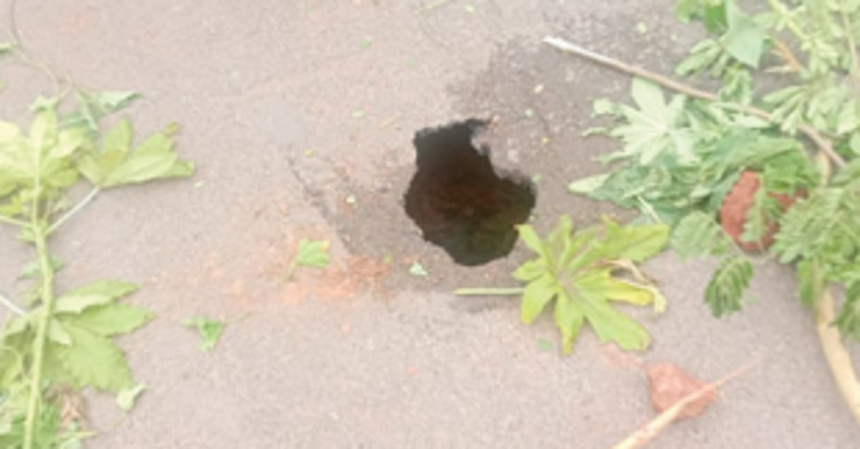 Road sinking exposed at Colmorod