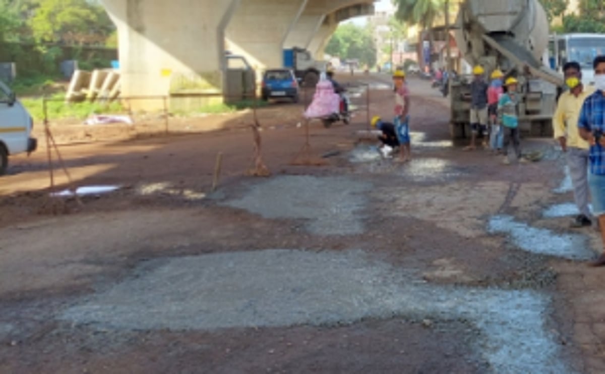 Roads in Goa before and after  visit of Union Home Minister