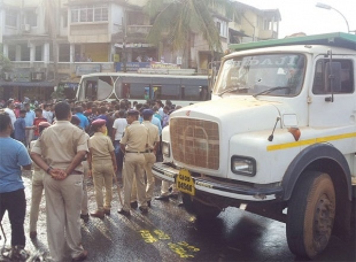 Roads to bloody deaths 5 days 11 deaths