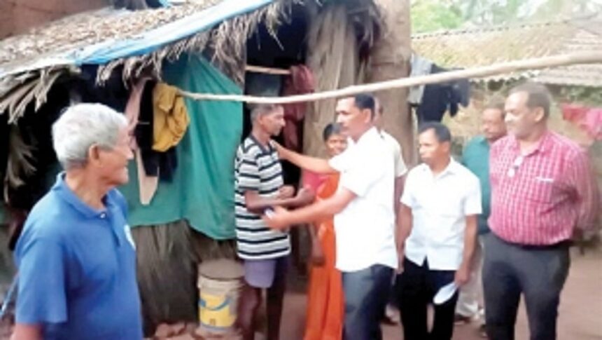 Robbed of their ‘power dream’, this poor Satarkar  couple living in darkness for the past six decades!