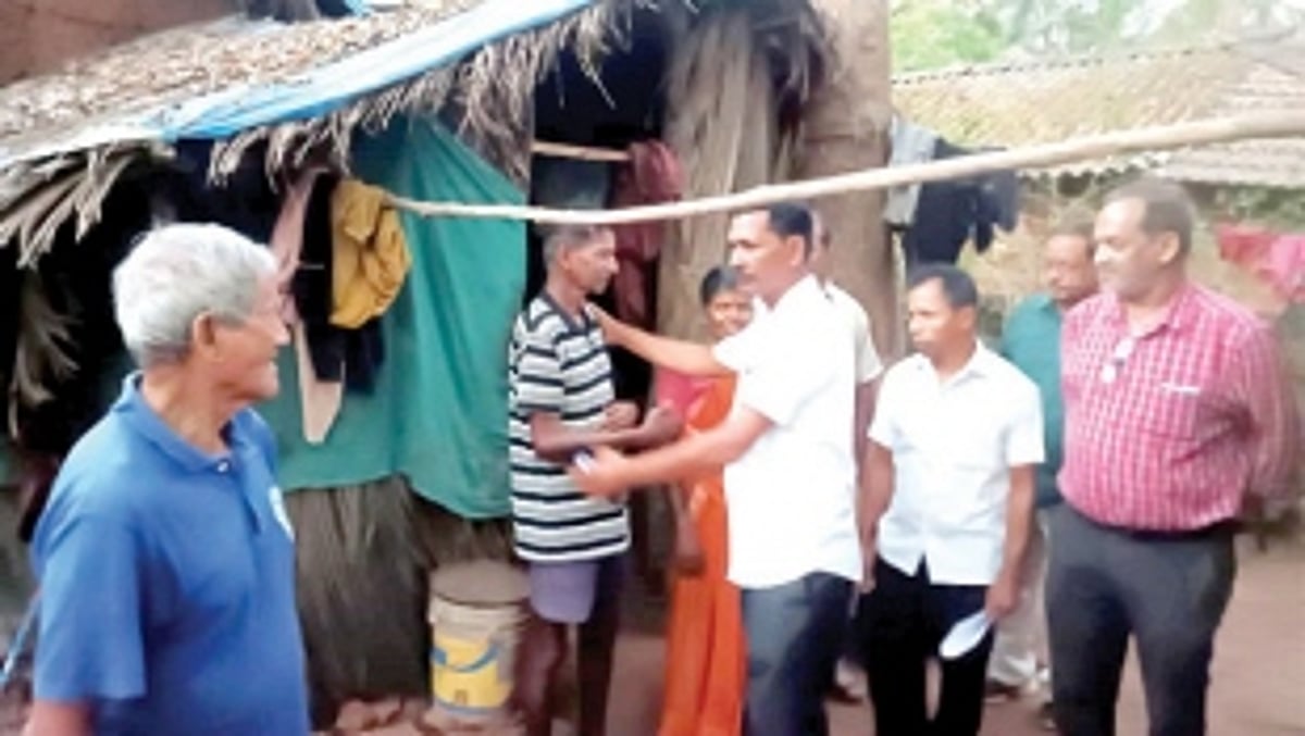 Robbed of their ‘power dream’, this poor Satarkar  couple living in darkness for the past six decades!