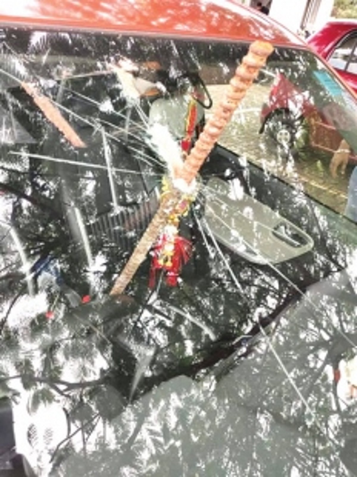 Rod falls on car moving along under-construction Zuari Bridge