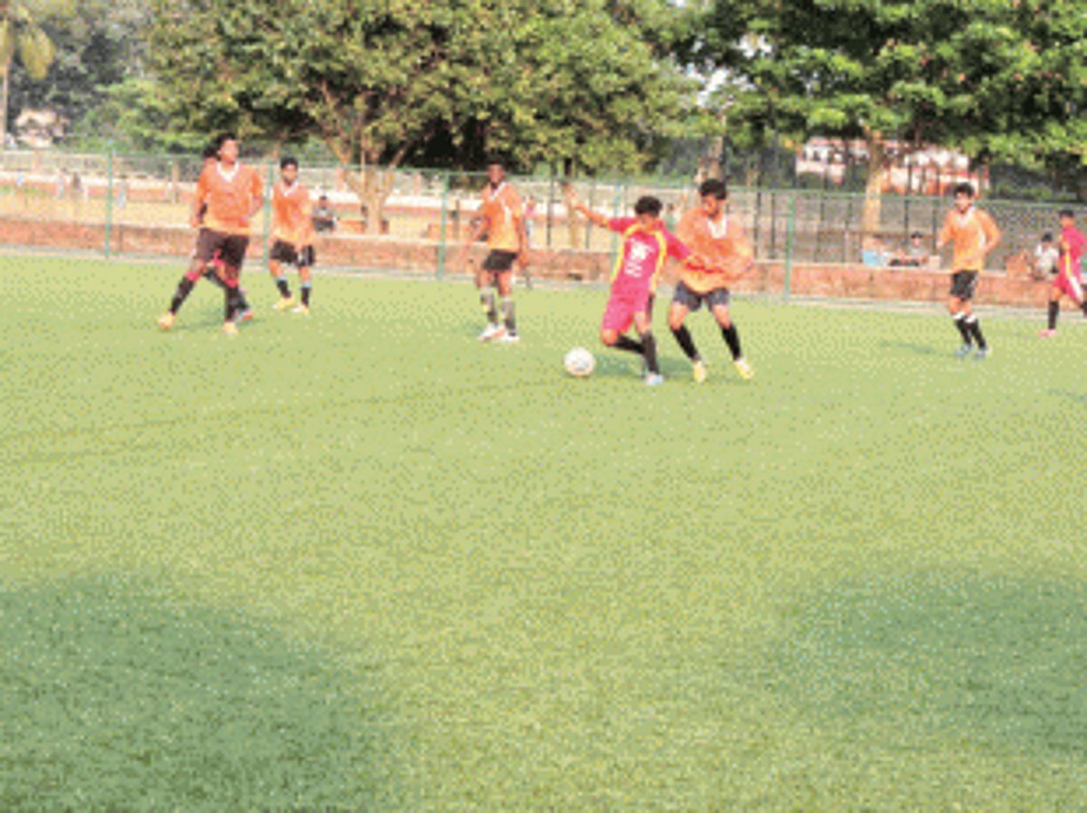 Rosary College survive Chowgule test