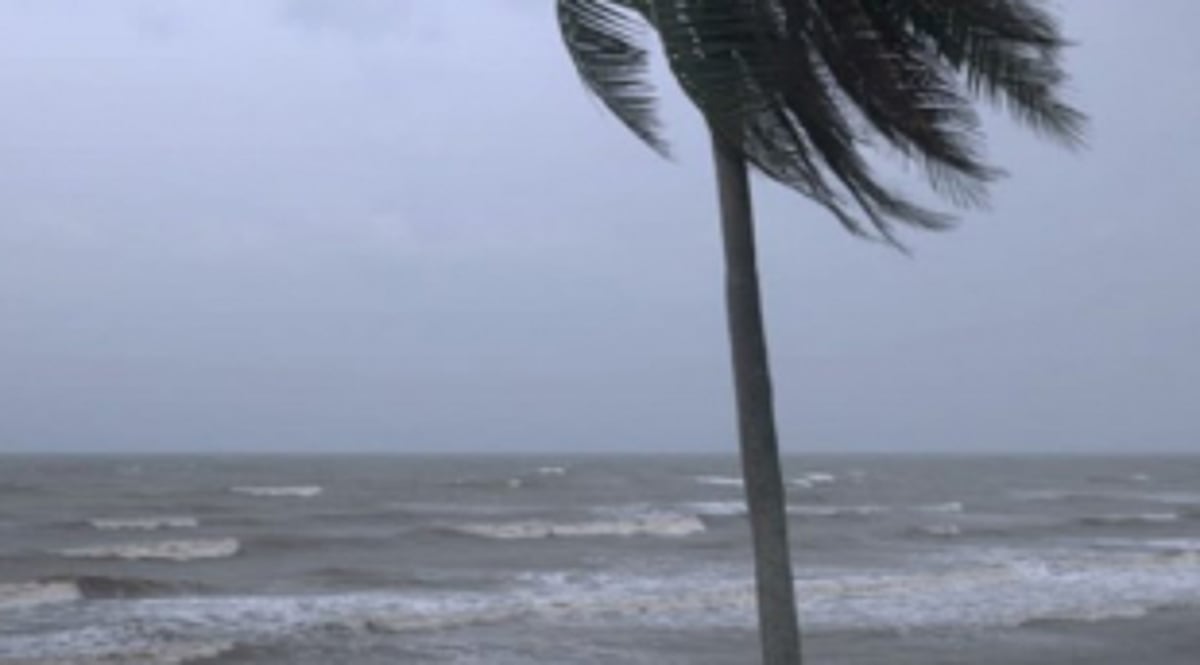 Rough sea, winds batter Canacona coast