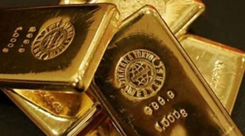 Rs 2.12 cr gold, goods seized at airport