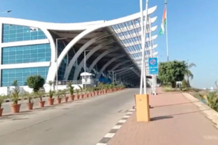 Ruckus at Dabolim  as airline cancels  Goa-Indore flight