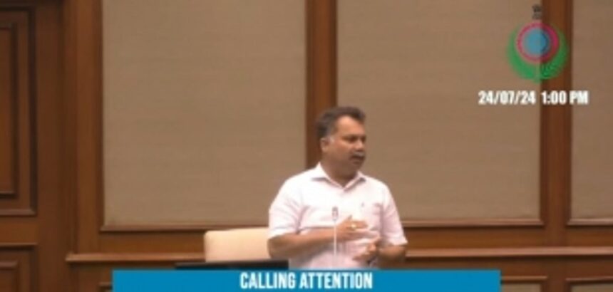 Ruling MLA Nilesh Cabral hits out at own Power Minister Sudin Dhavlikar twice