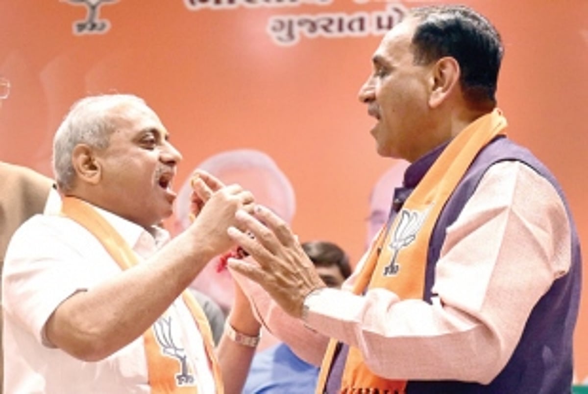 Rupani to continue as Gujarat CM
