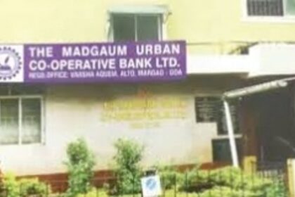 Rush of depositors at  Madgaum Bank branches