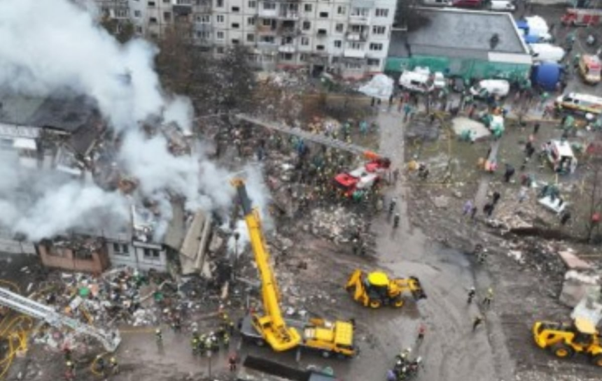 Russia Launches Largest Airstrike on Ukraine, Killing 10 and Damaging Infrastructure Nationwide