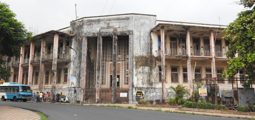 S Goa Comunidades press for office repairs, improved functioning 1 S Goa Comunidades press for office repairs, improved functioning