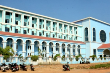 S Goa District Hospital has no full-fledged canteen!
