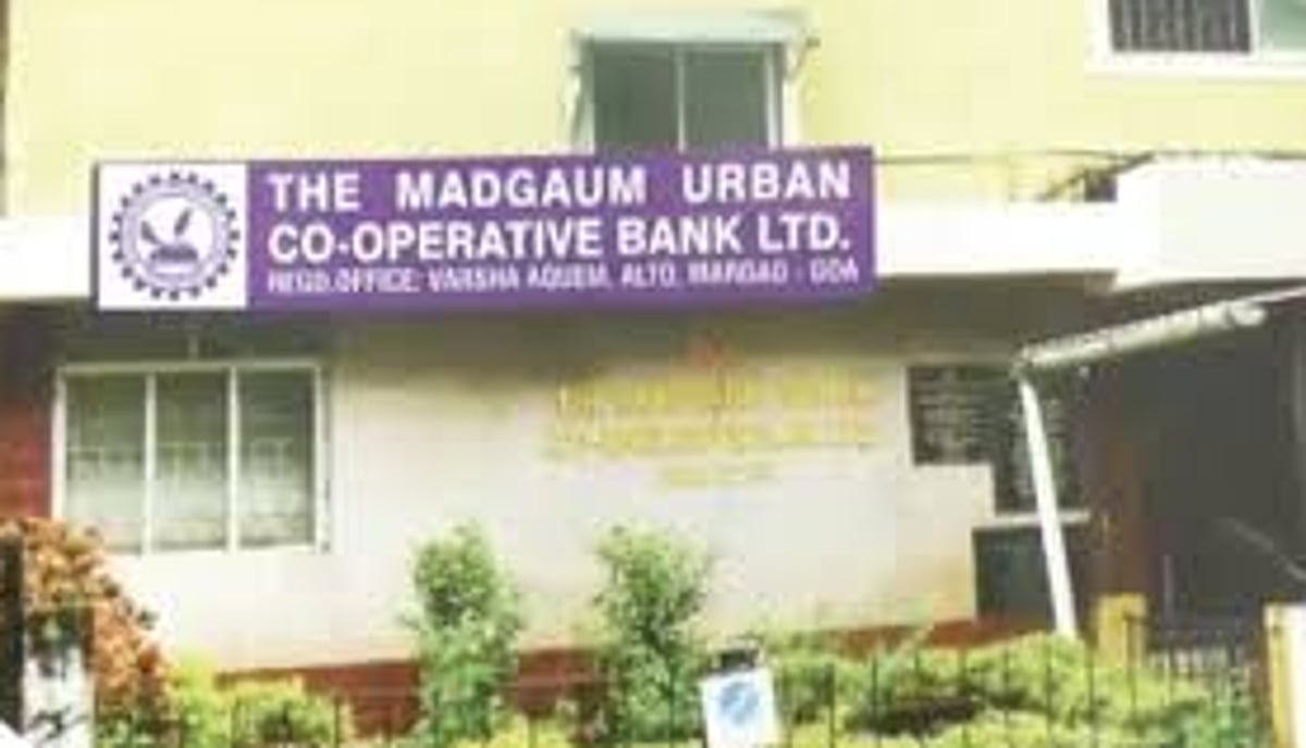S V Naik   takes over   as Madgaum   Bank liquidator
