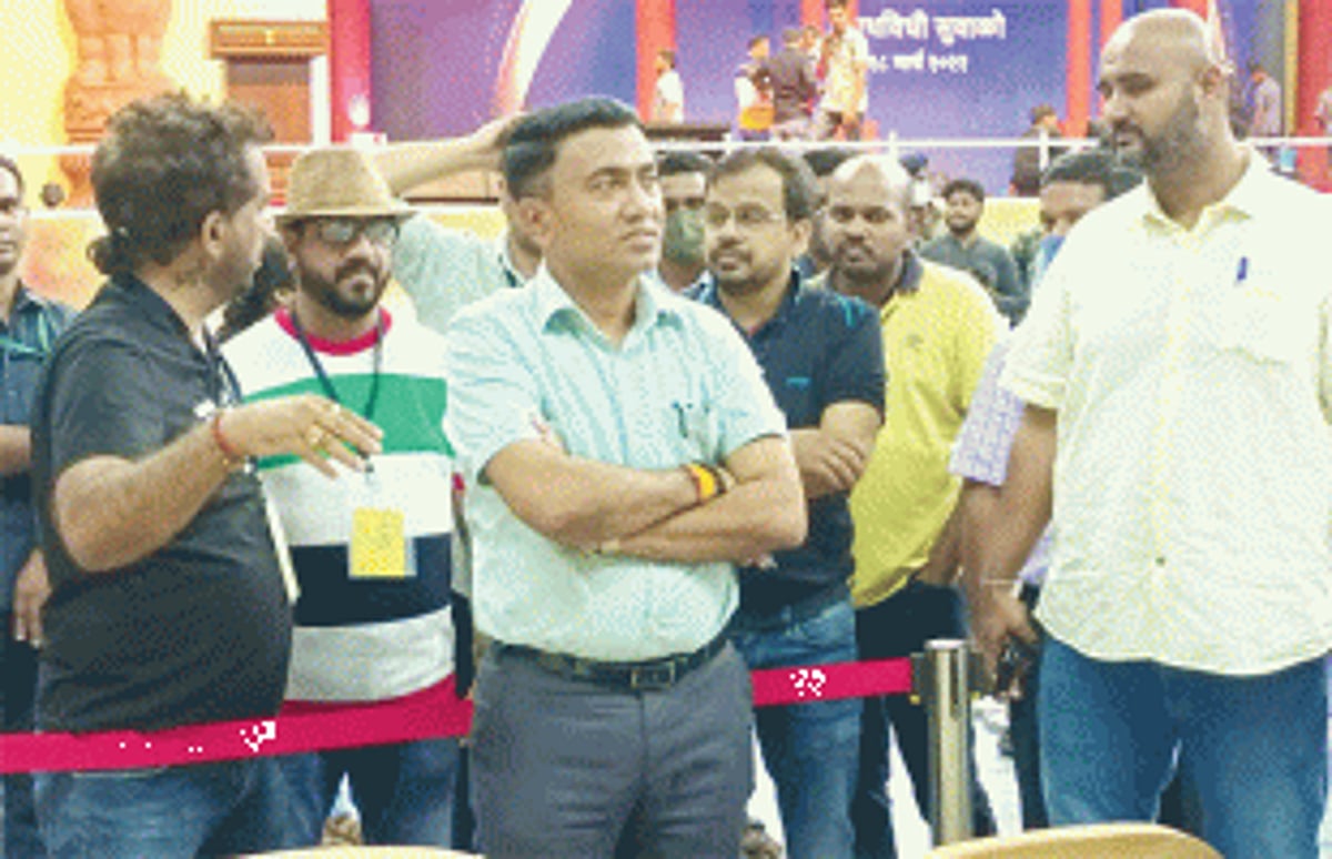 SAWANT SET TO BE CM AGAIN