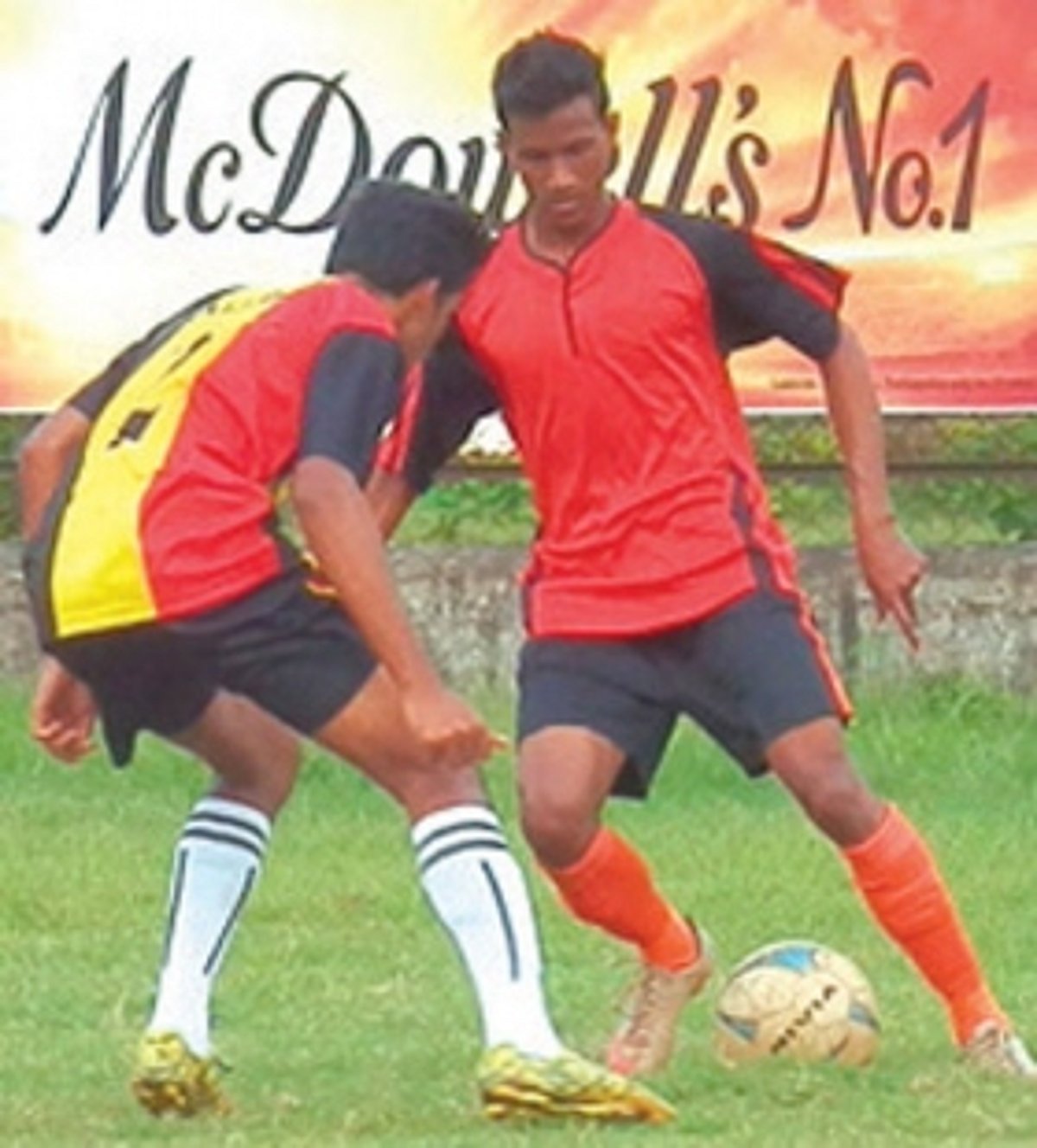 SC Davorlim sail into semis