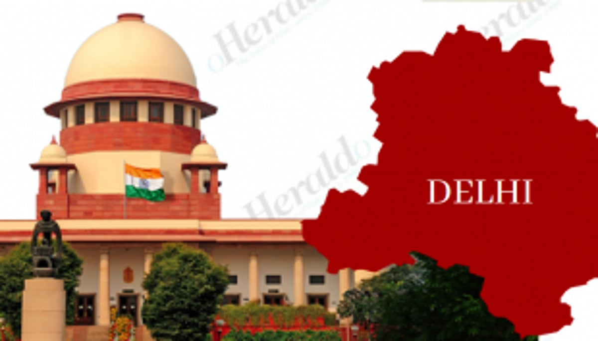 SC refuses to stay Delhi ordinance. Sends notice to Centre.