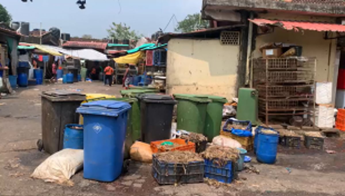 SGPDA Market Chicken Traders Seek Immediate Waste Clearance, Allege Health and Business Impact