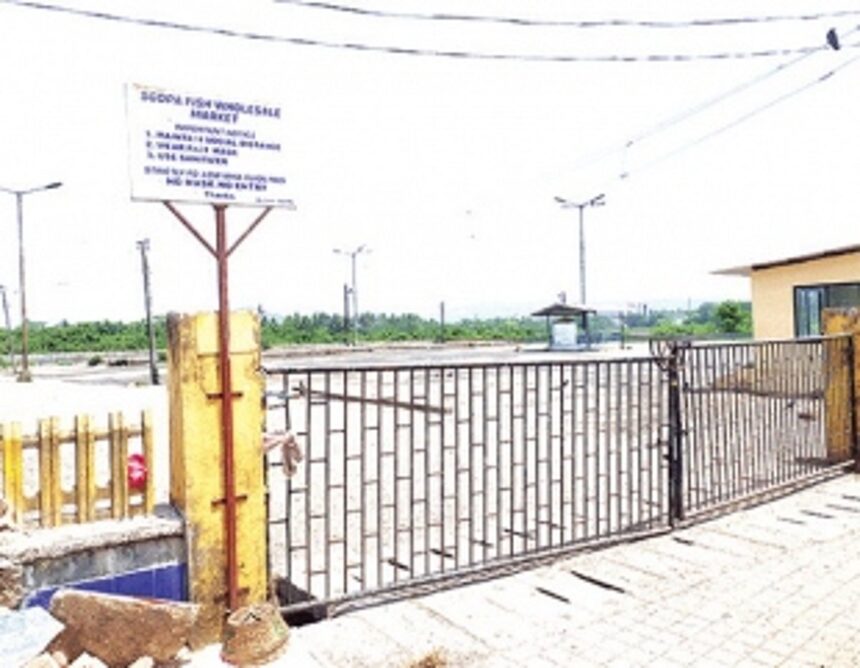 SGPDA, health officials inspect wholesale fish market, shocked at unsanitary conditions