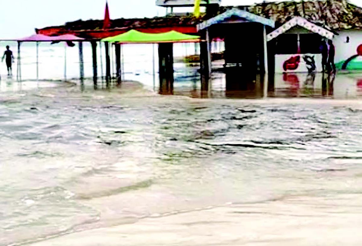 SHOCKED AND SHACK-LED: The Goa season of hope
is raining sorrow