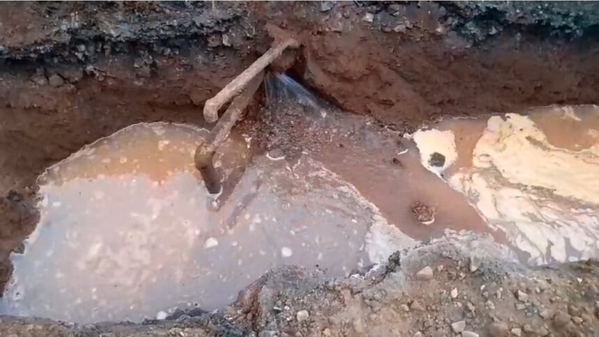 SMART CITY MESS – After gas pipeline, a water pipeline ruptured in city 1 SMART CITY MESS – After gas pipeline, a water pipeline ruptured in city