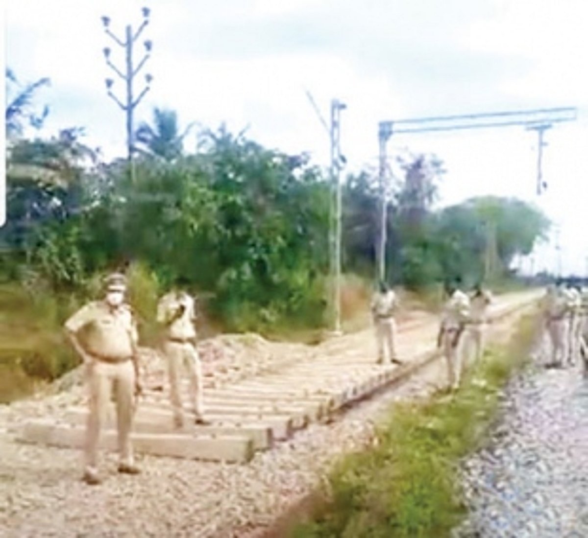 SW Railways use Railway & Goa police might  to thwart people’s protests at Davorlim