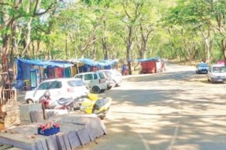 Sacorda p’yat warns kiosk owners at Tambdi Surla temple vicinity over garbage menace