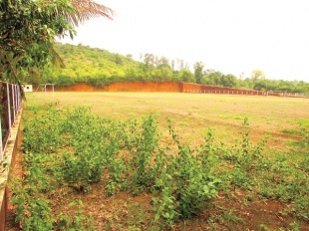 Sad plight of 3 grounds in Mayem constituency