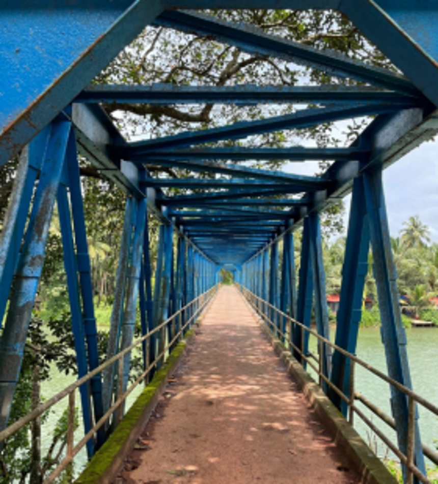 Sadolxem’s iron footbridge has weakened: Canacona residents