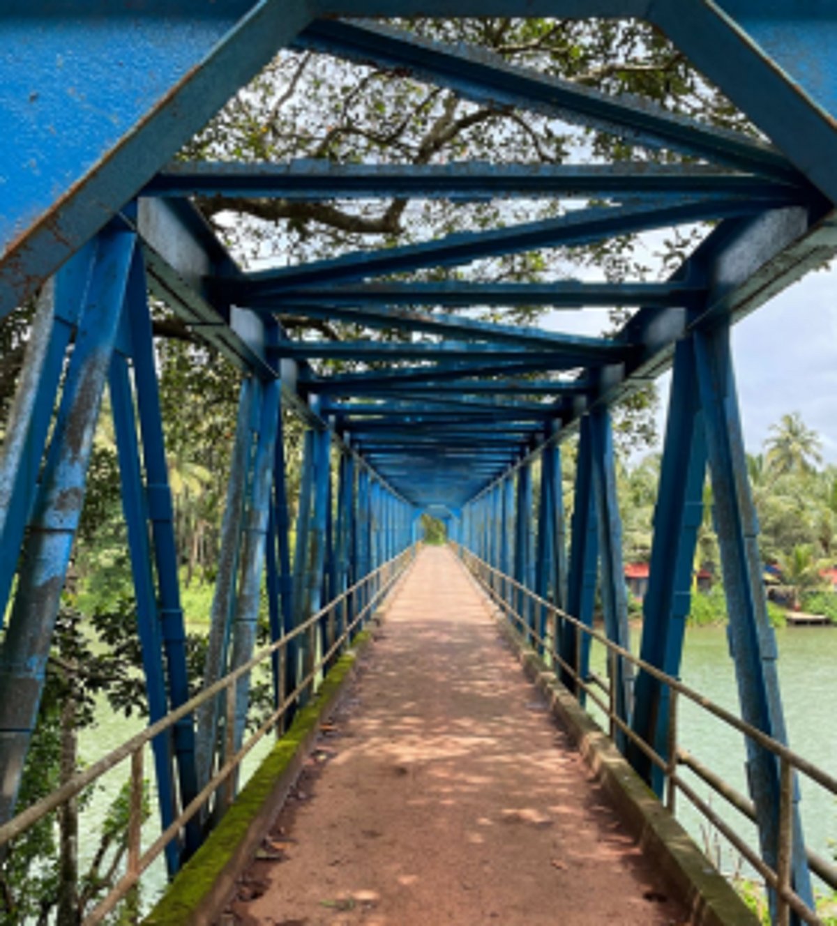 Sadolxem’s iron footbridge has weakened: Canacona residents
