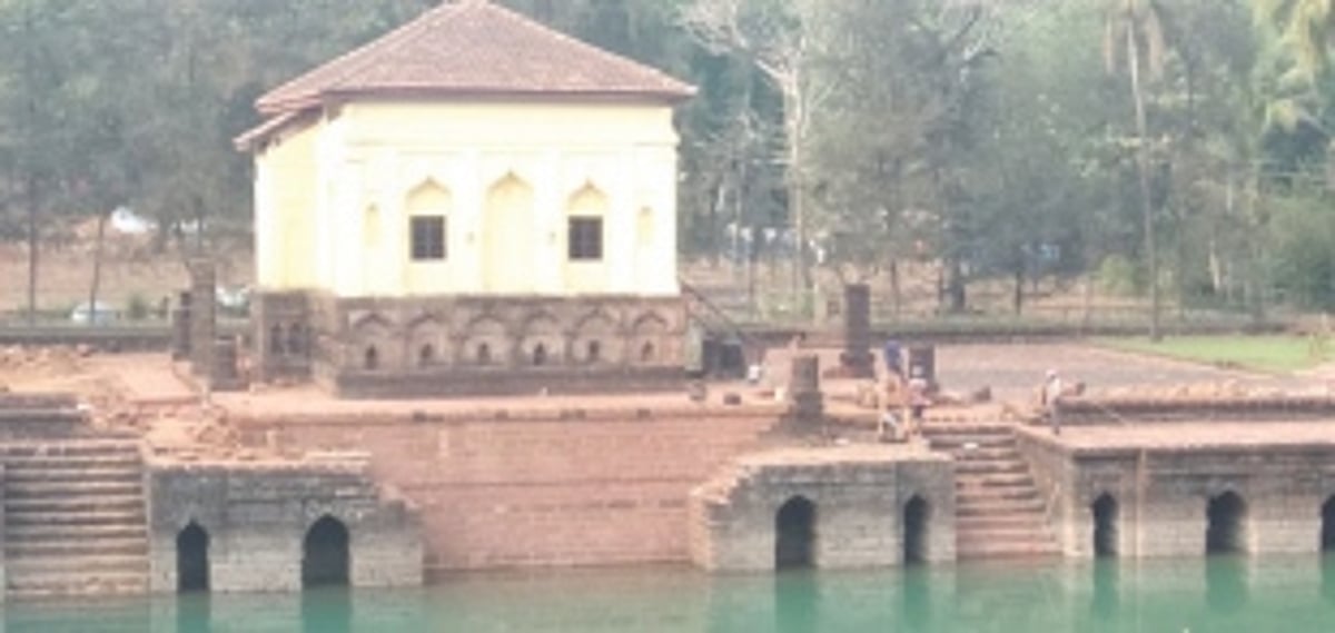 Safa Masjid Tank repair work nears completion