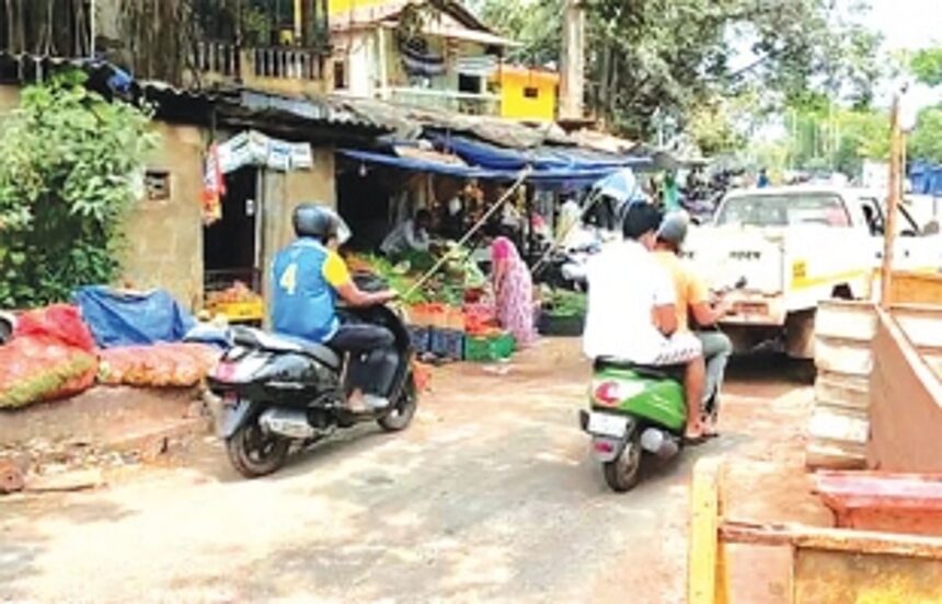 Safety concerns raised by Rawanfond locals over traffic diversion and illegal activities 1 Safety concerns raised by Rawanfond locals over traffic diversion and illegal activities